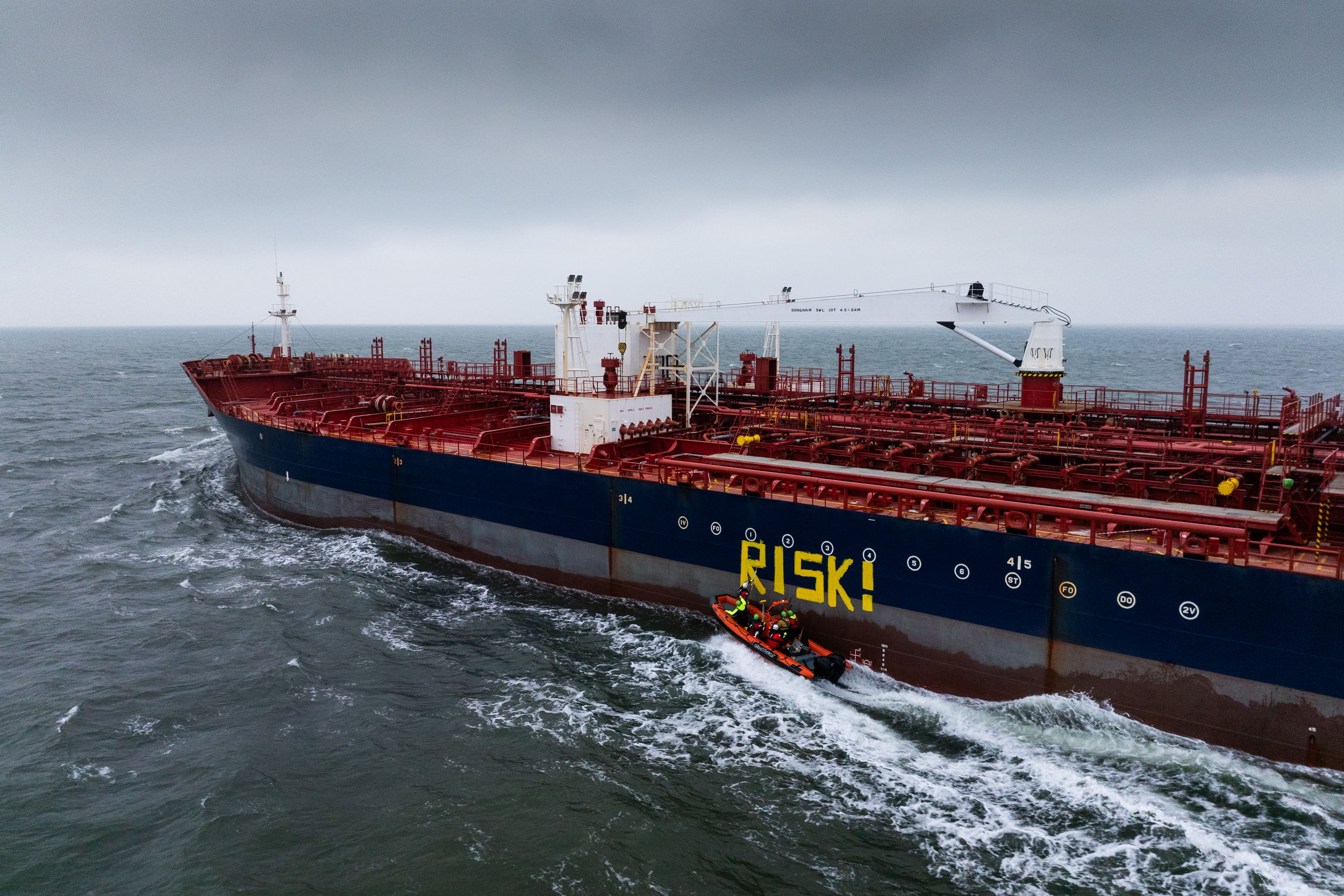 Le nuove sanzioni approvate dall’Ue puntano a fermare la flotta fantasma della Russia